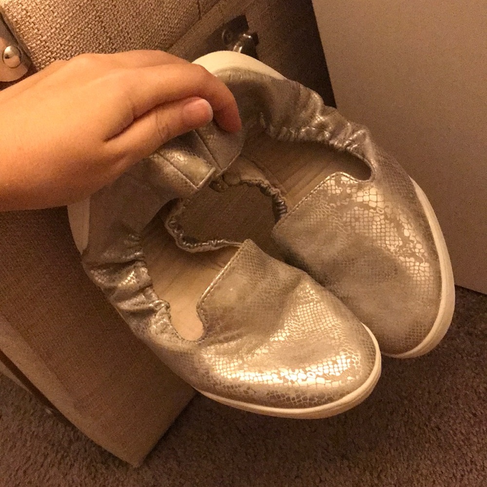 Kruzers by Fitkicks Travel Flats